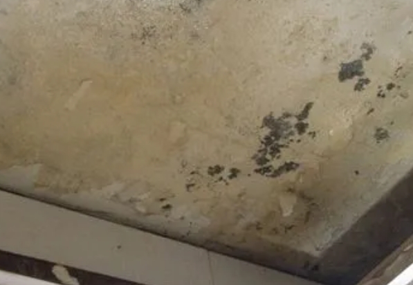 连江阳台漏水维修公司分享下连江卫生间渗水维修需要注意哪些问题。